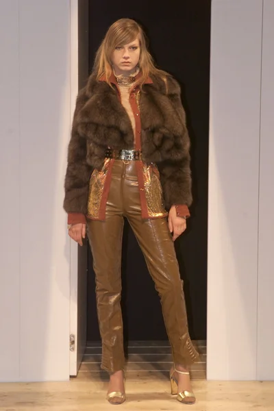 Look 8